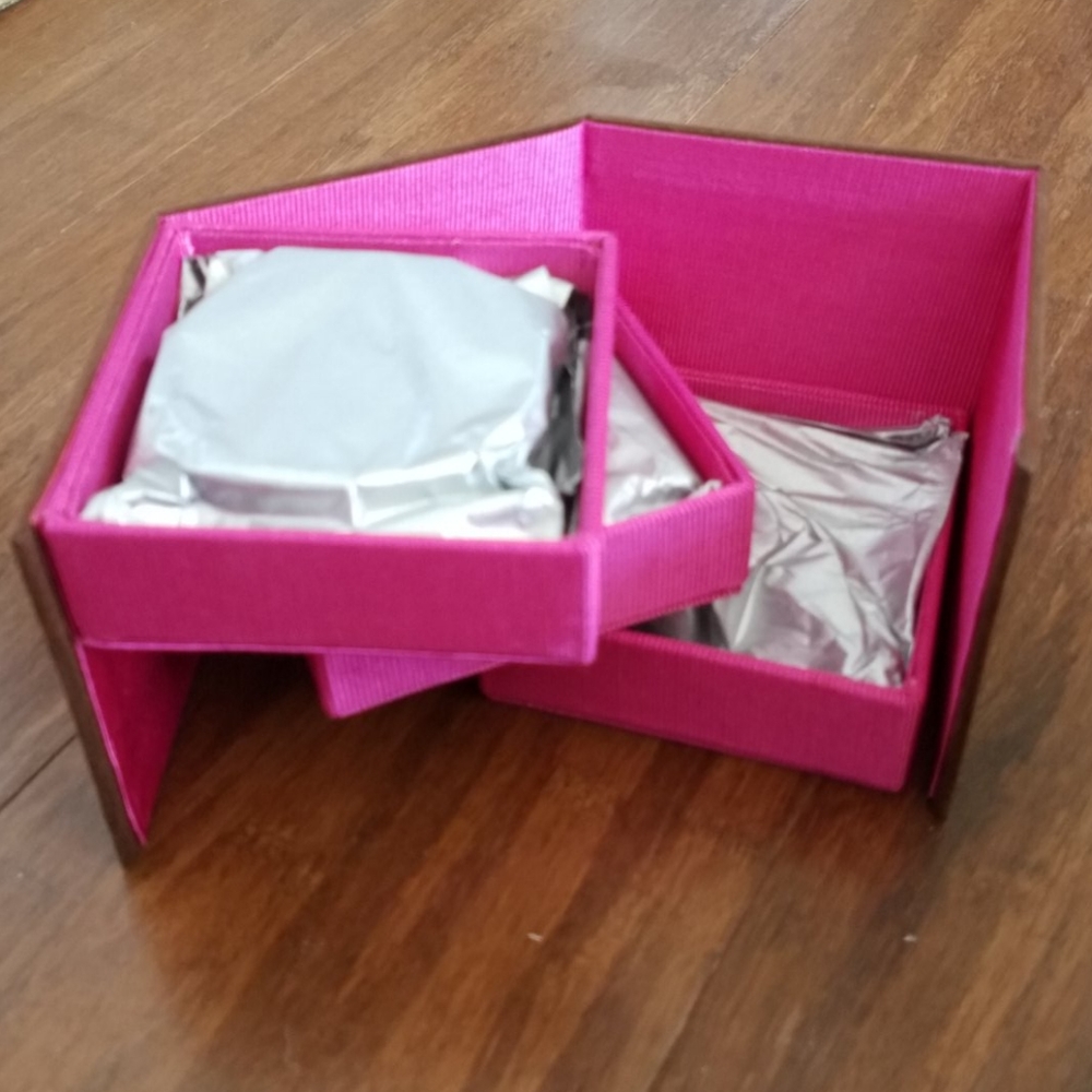 New in box Stila color festival makeup box lipstick Eyeshadow